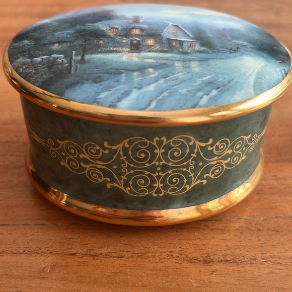 Ardleigh Elliott Ceramic Music Box Moonlight Lane from 1999 - Picture 7 of 7